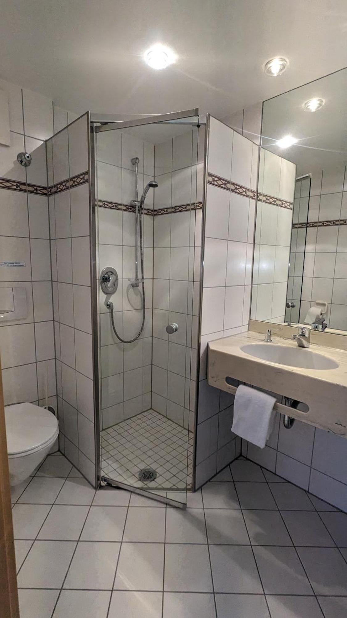 Hotel Gasthof Lang บาลิงเงน ภายนอก รูปภาพ