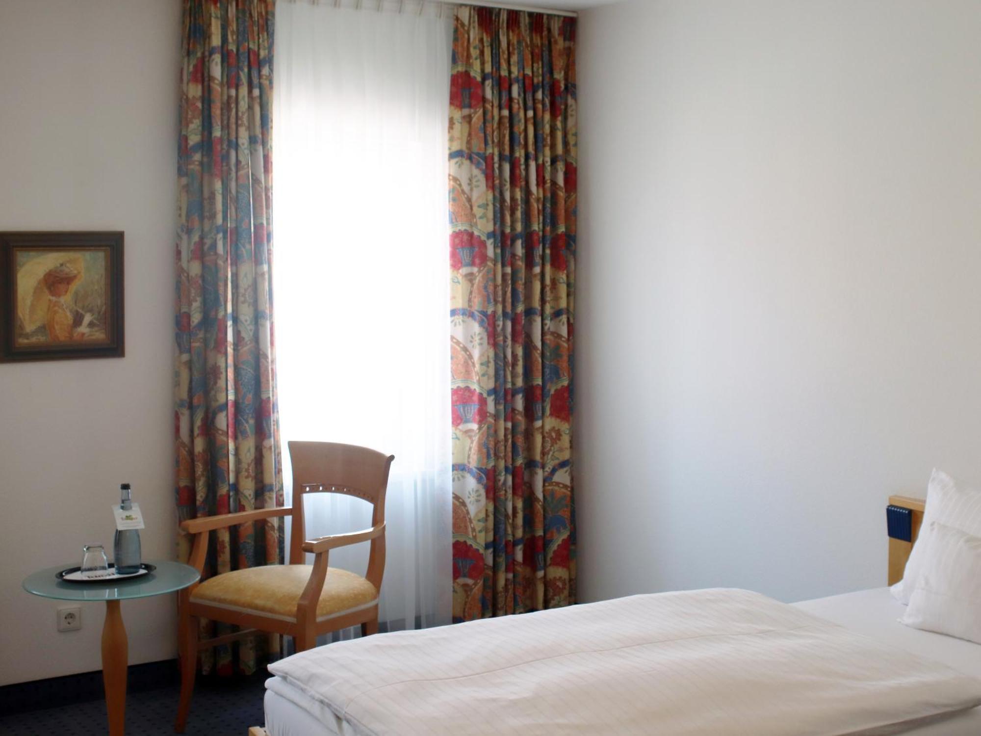 Hotel Gasthof Lang บาลิงเงน ภายนอก รูปภาพ